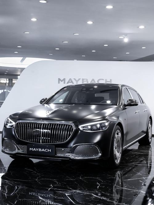 佛山16岚图汽车的售后服务让用户无忧出行，迈巴赫未来的豪华车趋势